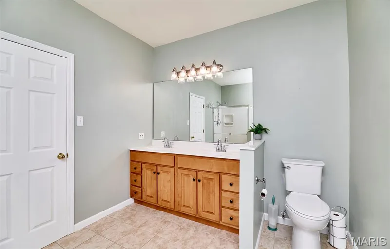 304 Crescent Oak Court, Wentzville, MO 63385 — listing photo 39 of 76