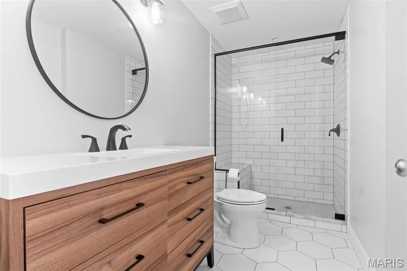 Lower level full bath — 14 Prairie Lake Court, Wentzville, MO 63385