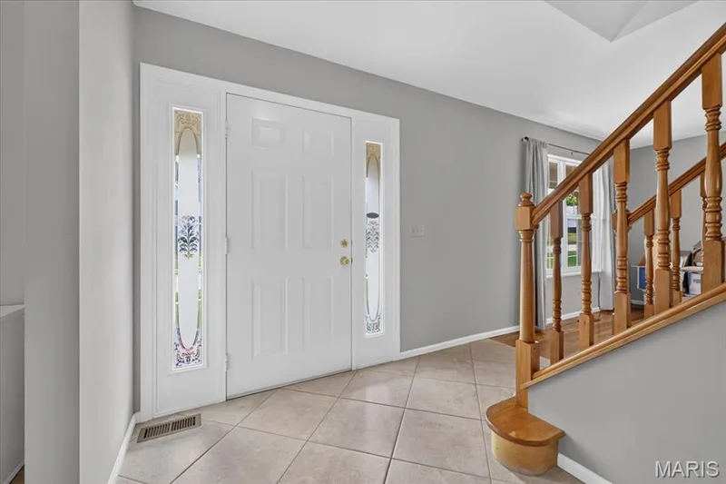 2087 Hackmann Estates Drive, St Charles, MO 63303 — listing photo 3 of 50