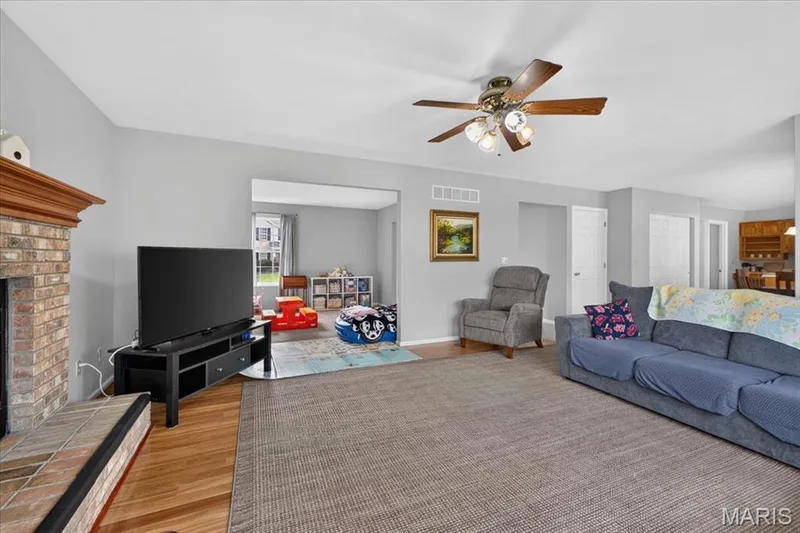 2087 Hackmann Estates Drive, St Charles, MO 63303 — listing photo 13 of 50