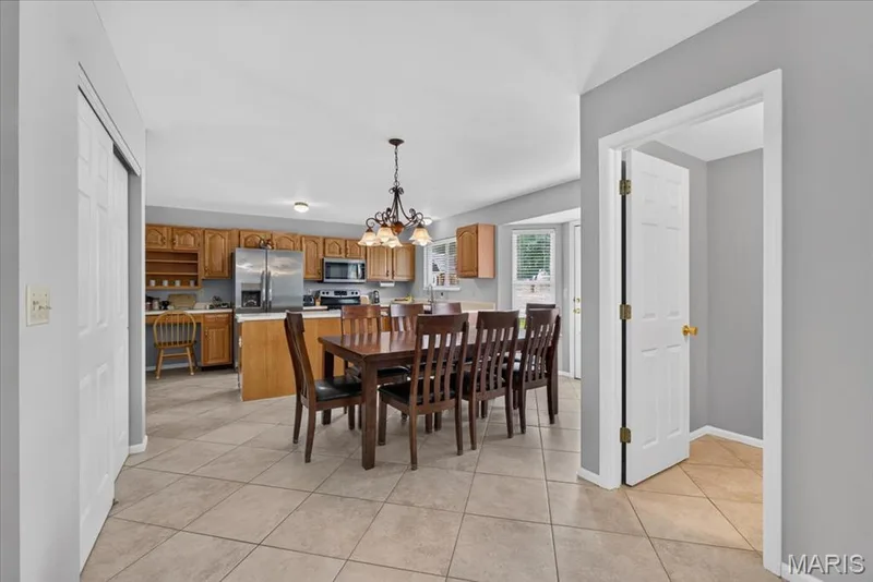 2087 Hackmann Estates Drive, St Charles, MO 63303 — listing photo 14 of 50