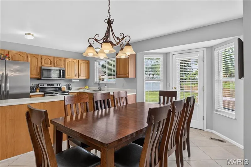 2087 Hackmann Estates Drive, St Charles, MO 63303 — listing photo 15 of 50