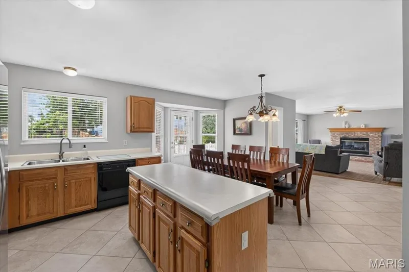 2087 Hackmann Estates Drive, St Charles, MO 63303 — listing photo 20 of 50