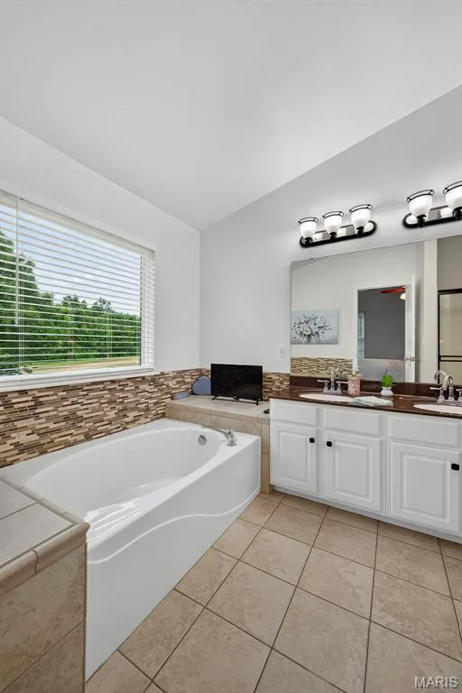 2 Moonstone Court, O'Fallon, MO 63366 — listing photo 35 of 67