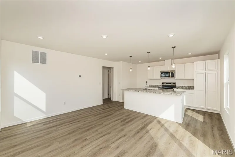 112 Mora Boulevard #445-505, O'Fallon, MO 63368 — listing photo 7 of 46
