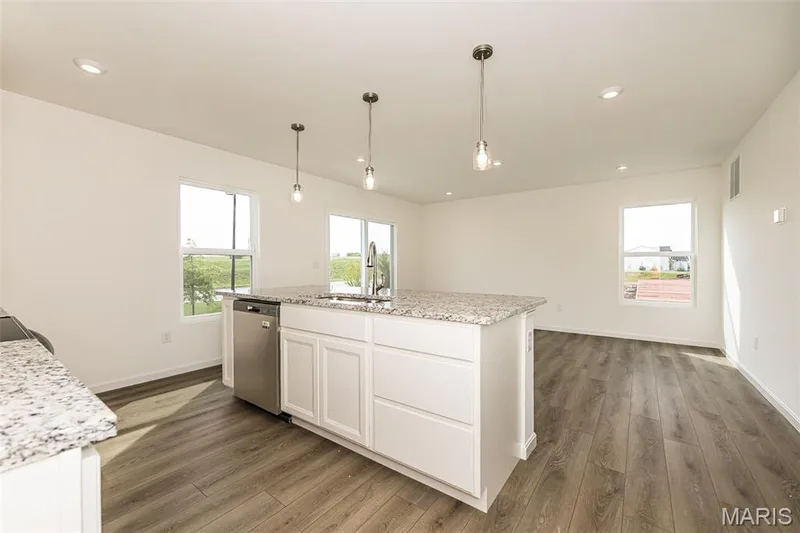 112 Mora Boulevard #445-505, O'Fallon, MO 63368 — listing photo 12 of 46