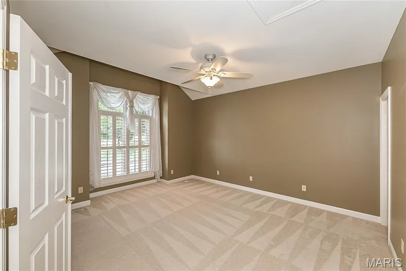 709 Huntwood Terrace, Lake St. Louis, MO 63367 — listing photo 7 of 48