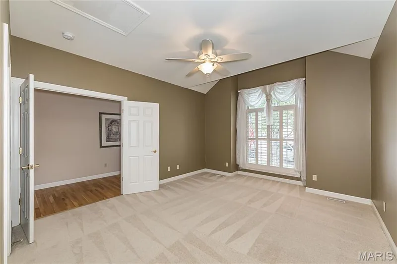 709 Huntwood Terrace, Lake St. Louis, MO 63367 — listing photo 8 of 48