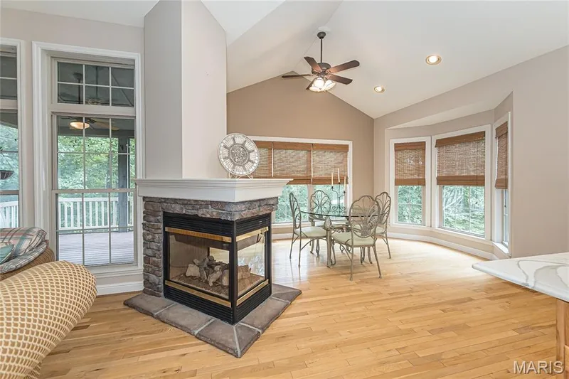 709 Huntwood Terrace, Lake St. Louis, MO 63367 — listing photo 17 of 48