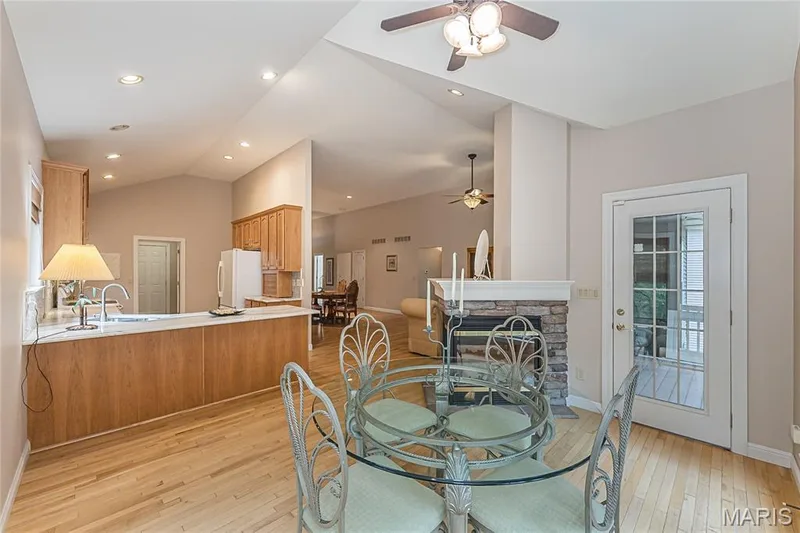 709 Huntwood Terrace, Lake St. Louis, MO 63367 — listing photo 18 of 48