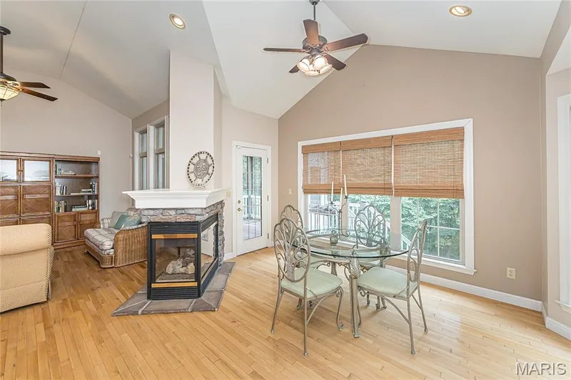 709 Huntwood Terrace, Lake St. Louis, MO 63367 — listing photo 19 of 48
