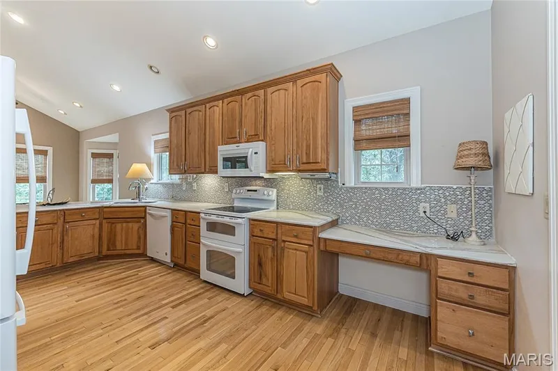 709 Huntwood Terrace, Lake St. Louis, MO 63367 — listing photo 21 of 48
