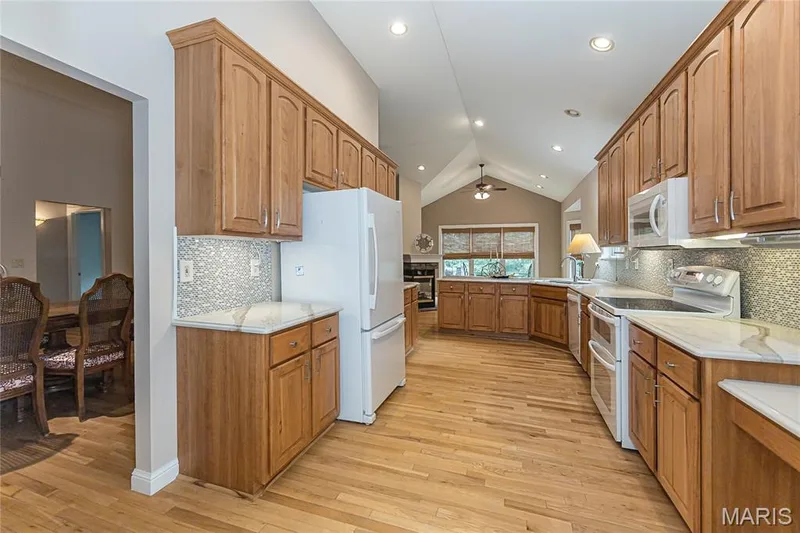 709 Huntwood Terrace, Lake St. Louis, MO 63367 — listing photo 22 of 48