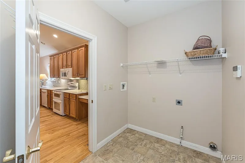 709 Huntwood Terrace, Lake St. Louis, MO 63367 — listing photo 24 of 48
