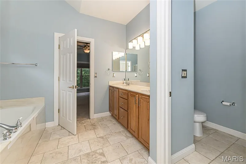 709 Huntwood Terrace, Lake St. Louis, MO 63367 — listing photo 33 of 48