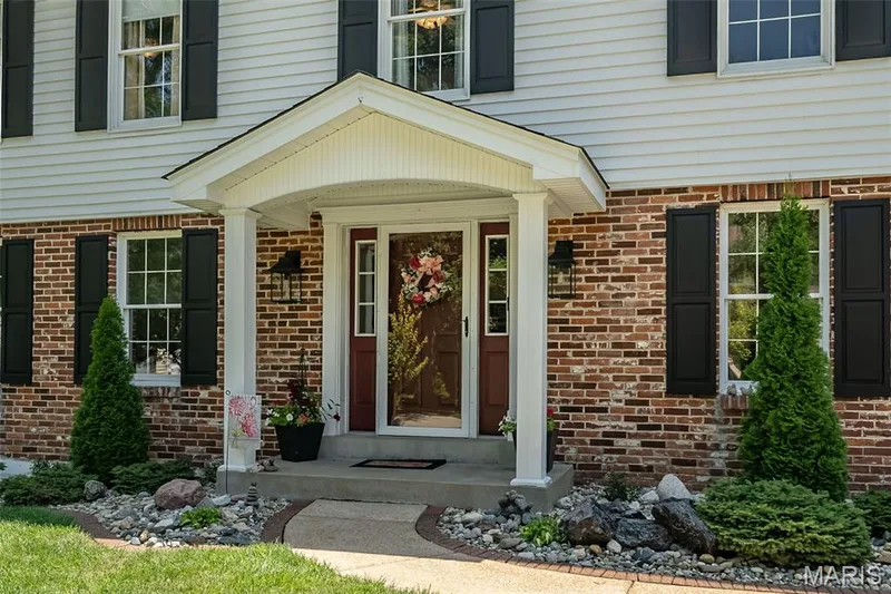 Meticulously maintained Two Story Home In Greenfield Village — 14246 Cypress Hill Drive, Chesterfield, MO 63017