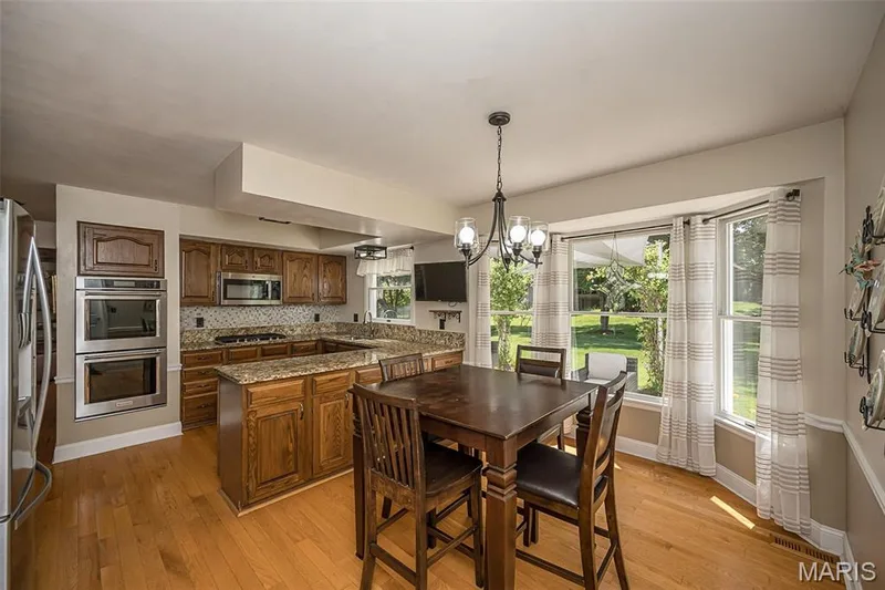 breakfast room — 14246 Cypress Hill Drive, Chesterfield, MO 63017