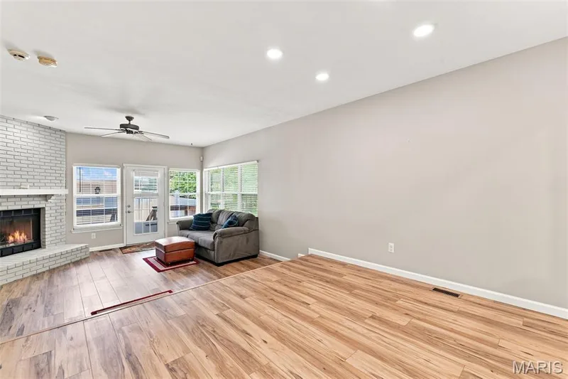 16561 Carriage View Court, Wildwood, MO 63040 — listing photo 9 of 36