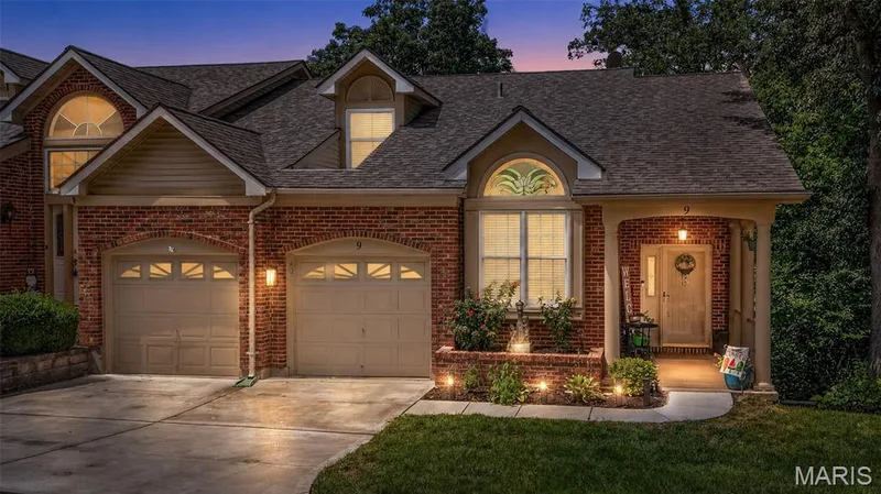 9 Lockhaven Court #9, Lake St. Louis, MO 63367 — listing photo 2 of 79