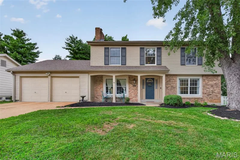 15571 Rose Gate Lane, Chesterfield, MO 63017 — listing photo 3 of 70