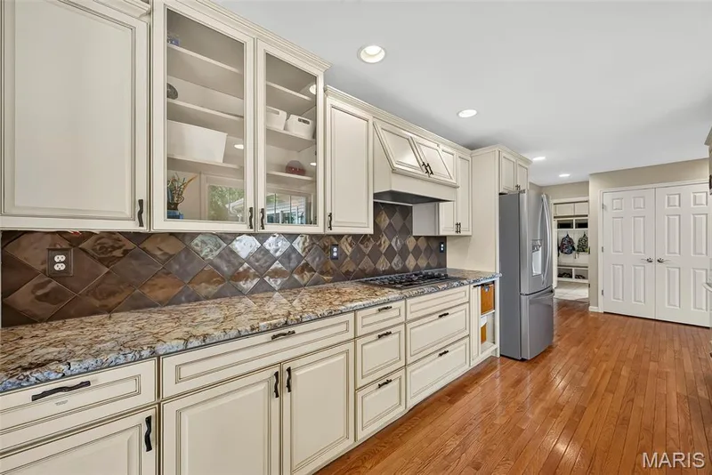 15571 Rose Gate Lane, Chesterfield, MO 63017 — listing photo 8 of 70