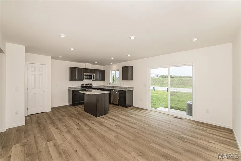 104 Mora Boulevard #445-501, O'Fallon, MO 63368 — listing photo 7 of 46