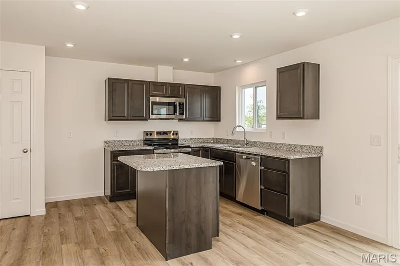 104 Mora Boulevard #445-501, O'Fallon, MO 63368 — listing photo 8 of 46