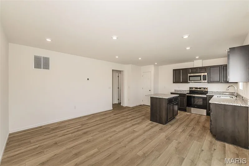 104 Mora Boulevard #445-501, O'Fallon, MO 63368 — listing photo 11 of 46