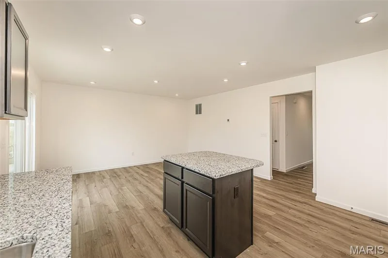 104 Mora Boulevard #445-501, O'Fallon, MO 63368 — listing photo 12 of 46