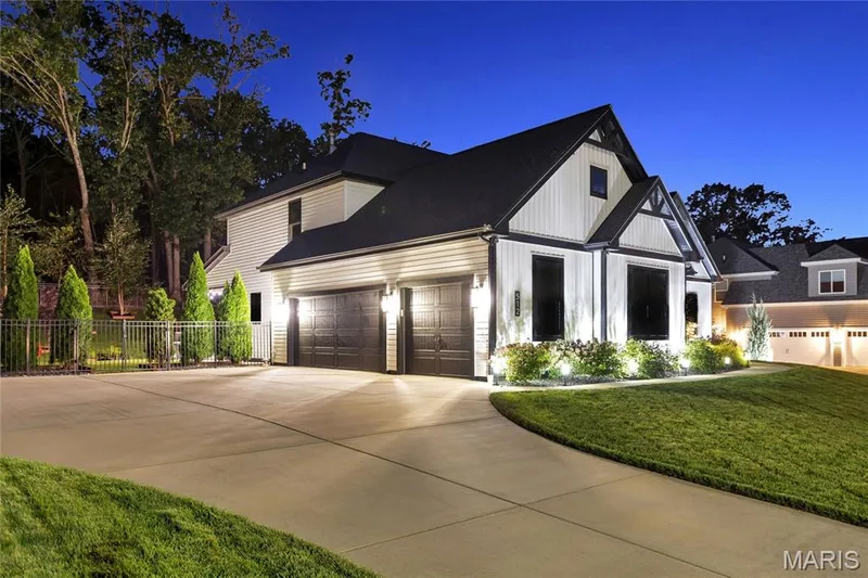 512 Hawthorne Ridge Court, Foristell, MO 63348 — listing photo 3 of 51