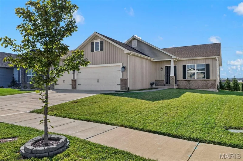 322 Summer Glen Lane, St Charles, MO 63301 — listing photo 3 of 40