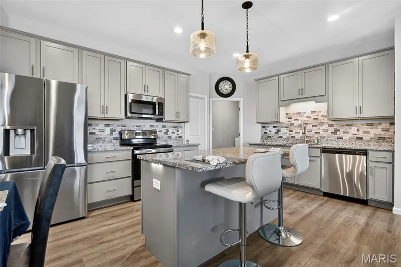 322 Summer Glen Lane, St Charles, MO 63301 — listing photo 6 of 40