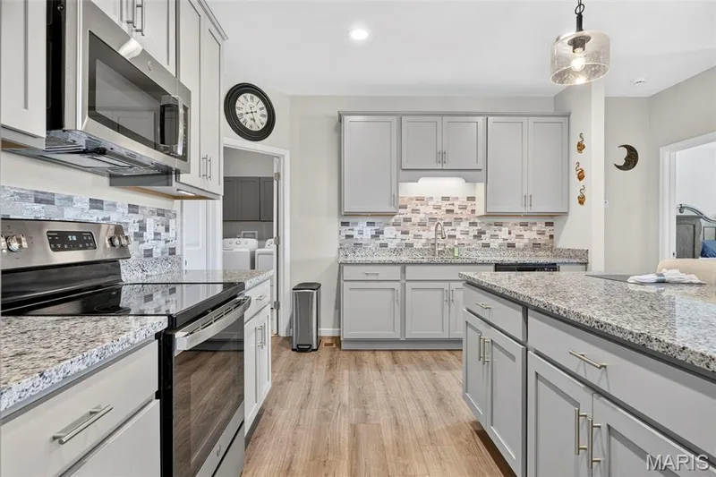 322 Summer Glen Lane, St Charles, MO 63301 — listing photo 8 of 40