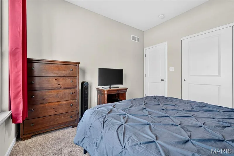 322 Summer Glen Lane, St Charles, MO 63301 — listing photo 18 of 40