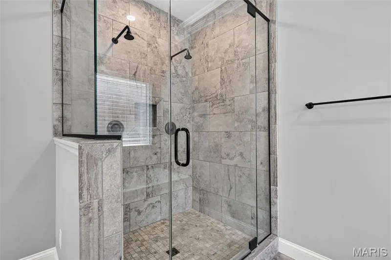 Double shower heads! — 826 Liberty Creek Drive, Wentzville, MO 63385