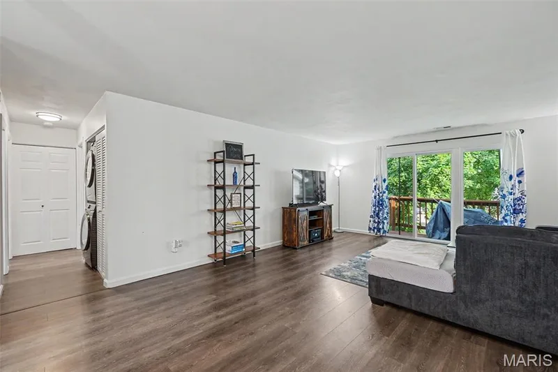 745 Sugar Glen Drive #5, St Peters, MO 63376 — listing photo 3 of 22