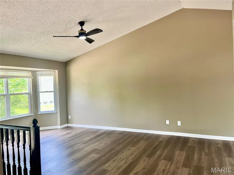 3060 Laurel Village Circle, St Peters, MO 63376 — listing photo 4 of 23