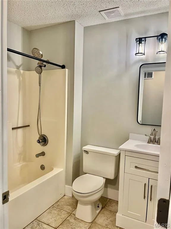 3060 Laurel Village Circle, St Peters, MO 63376 — listing photo 7 of 23