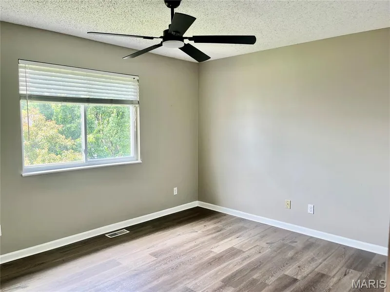 3060 Laurel Village Circle, St Peters, MO 63376 — listing photo 8 of 23