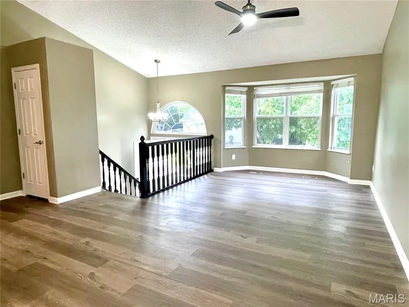 3060 Laurel Village Circle, St Peters, MO 63376 — listing photo 2 of 23