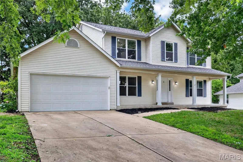 2947 Bromley Drive, O'Fallon, MO β listing photo 1