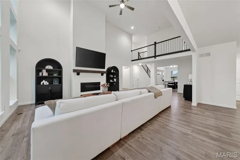 Neutral colors and flooring to work complement any style — 310 Osprey Court, Lake St. Louis, MO 63367