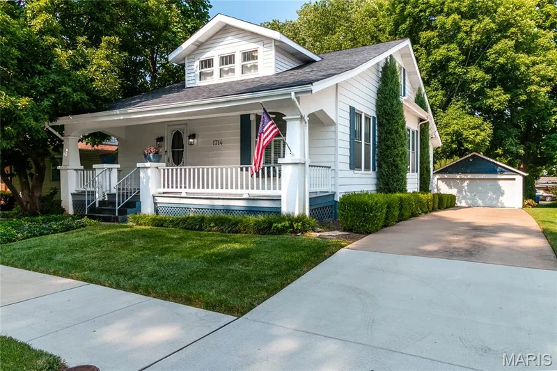 1714 Sibley Street, St Charles, MO 63301 — listing photo 1 of 43