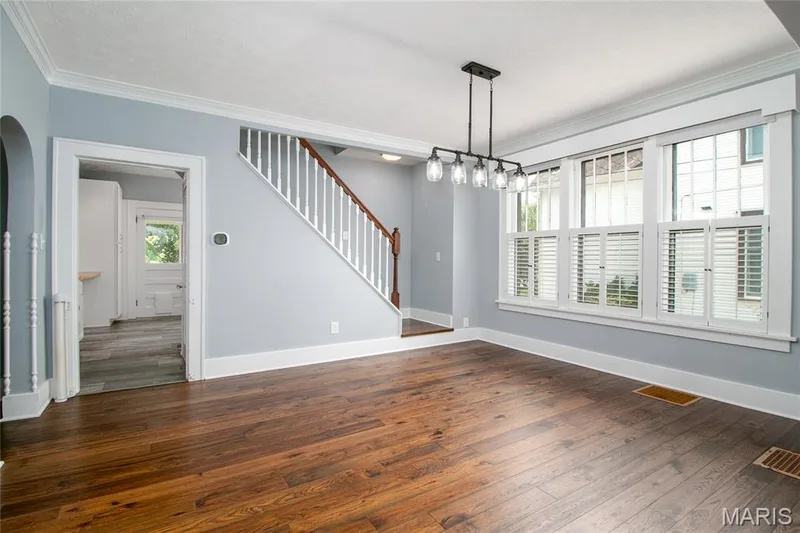 1714 Sibley Street, St Charles, MO 63301 — listing photo 7 of 43