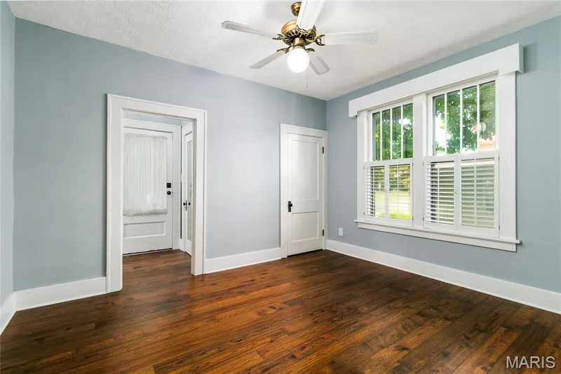 1714 Sibley Street, St Charles, MO 63301 — listing photo 18 of 43