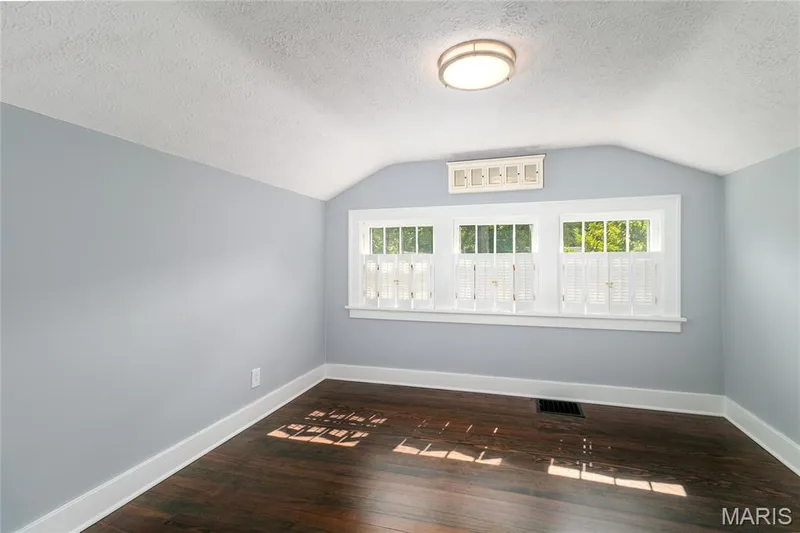 1714 Sibley Street, St Charles, MO 63301 — listing photo 23 of 43