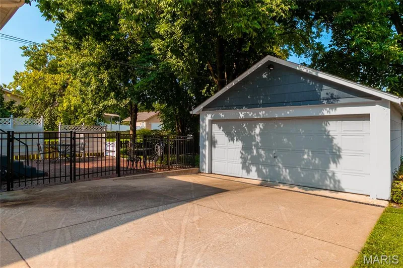 1714 Sibley Street, St Charles, MO 63301 — listing photo 37 of 43