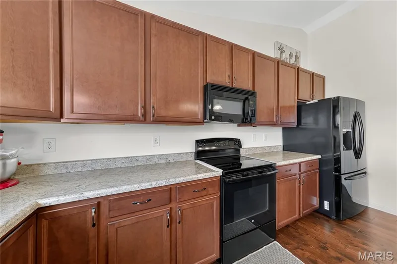 132 Riverdale Woods Circle, O'Fallon, MO 63366 — listing photo 15 of 53