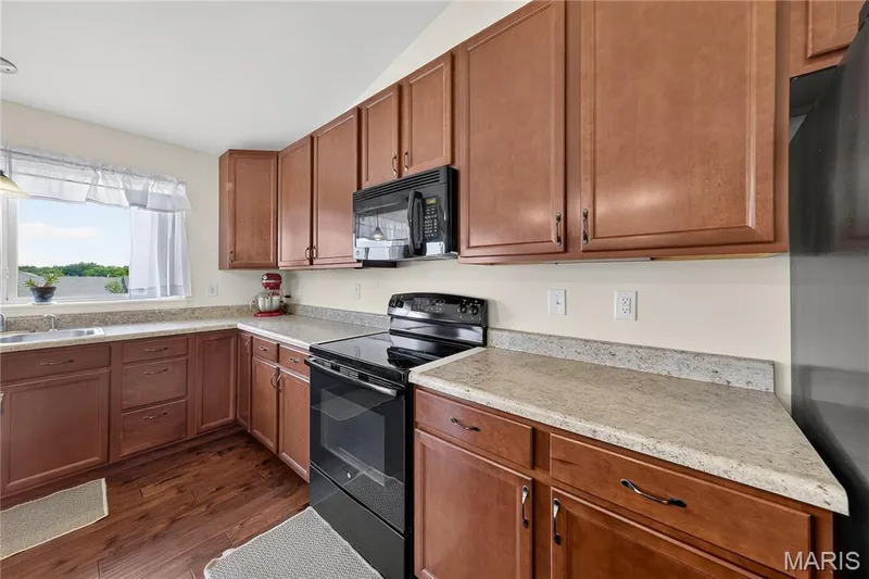 132 Riverdale Woods Circle, O'Fallon, MO 63366 — listing photo 17 of 53