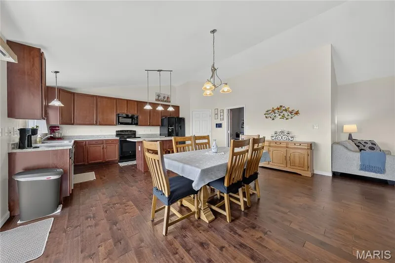 132 Riverdale Woods Circle, O'Fallon, MO 63366 — listing photo 19 of 53